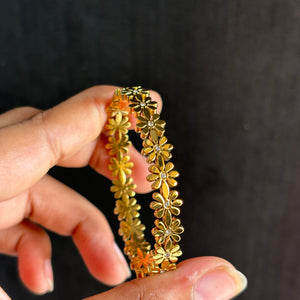 bloom Flower bangle