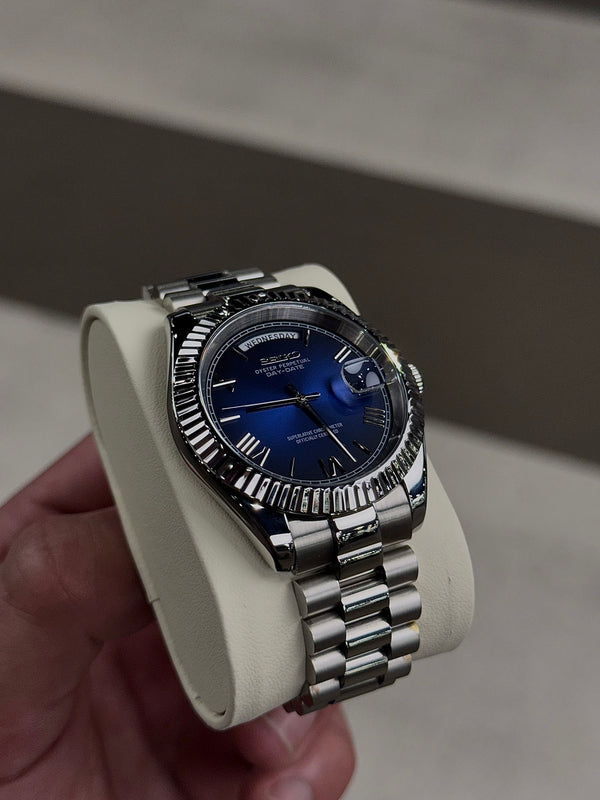 Midnight Aura – Roman Dial Timepiece