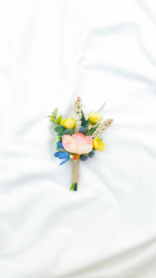 Mini Magnetic Boutonniere