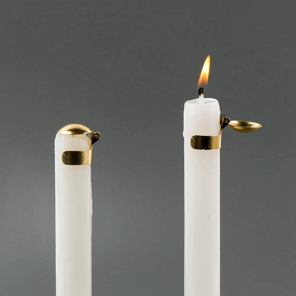 Automatic candle extinguisher