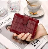 Crocodile Pattern Zipper Leather Wallet