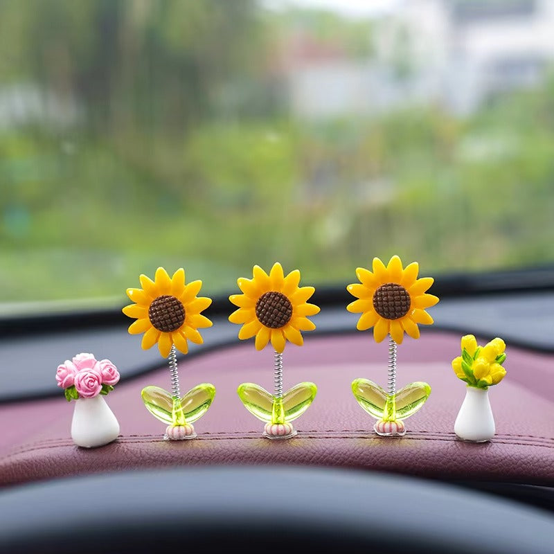Mini Shaking Sunflower Car Dashboard Decor
