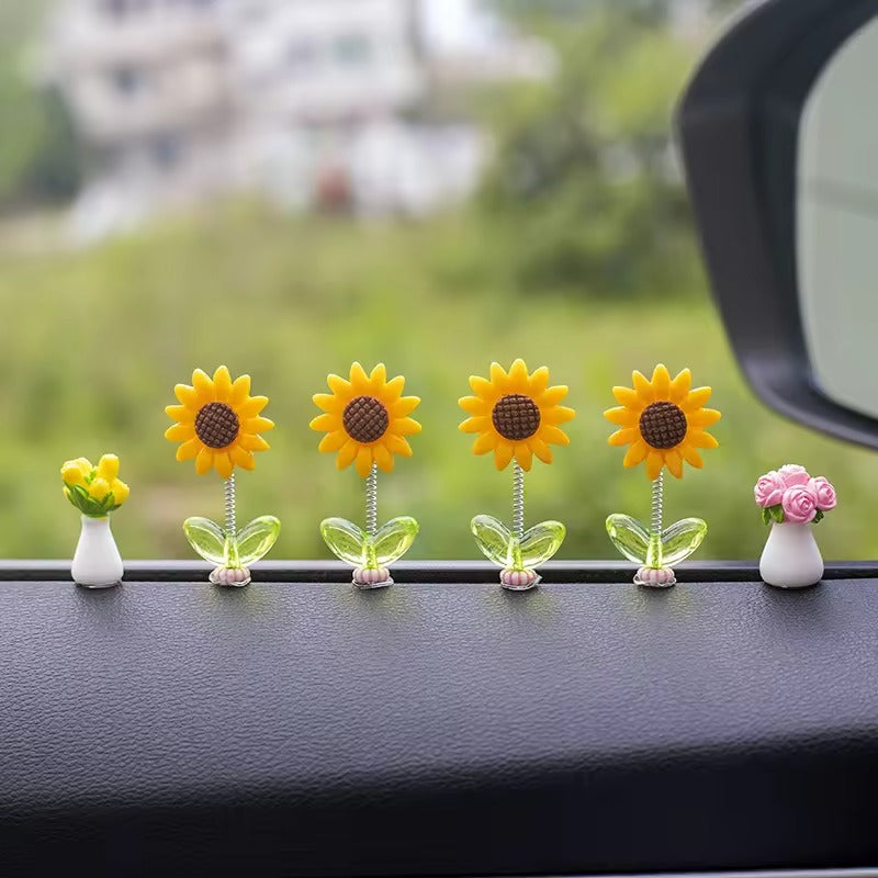Mini Shaking Sunflower Car Dashboard Decor