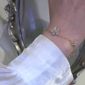 Elegant Flower Design  Bracelet